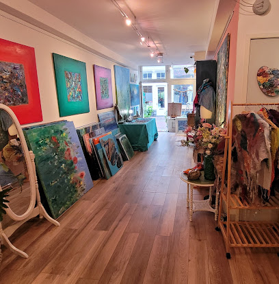 ArtRolinka, Gallery & Giftshop